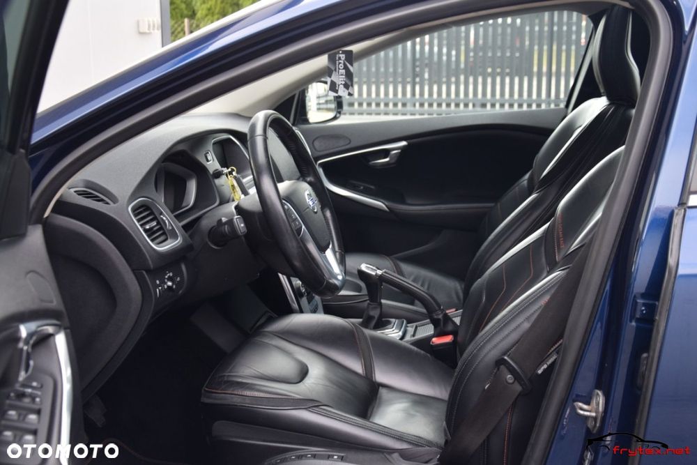 Volvo V40 - 18