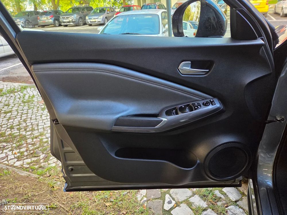 Nissan Juke 1.0 DIG-T N-Connecta DCT - 10