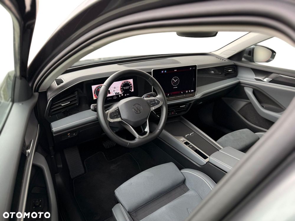 Volkswagen Passat - 11