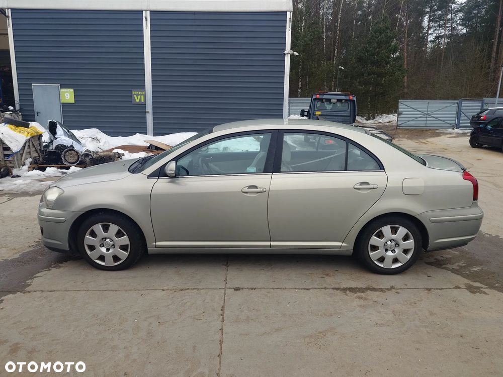 Toyota Avensis 06R 2.2 110 KW NA CZĘŚCI - 2