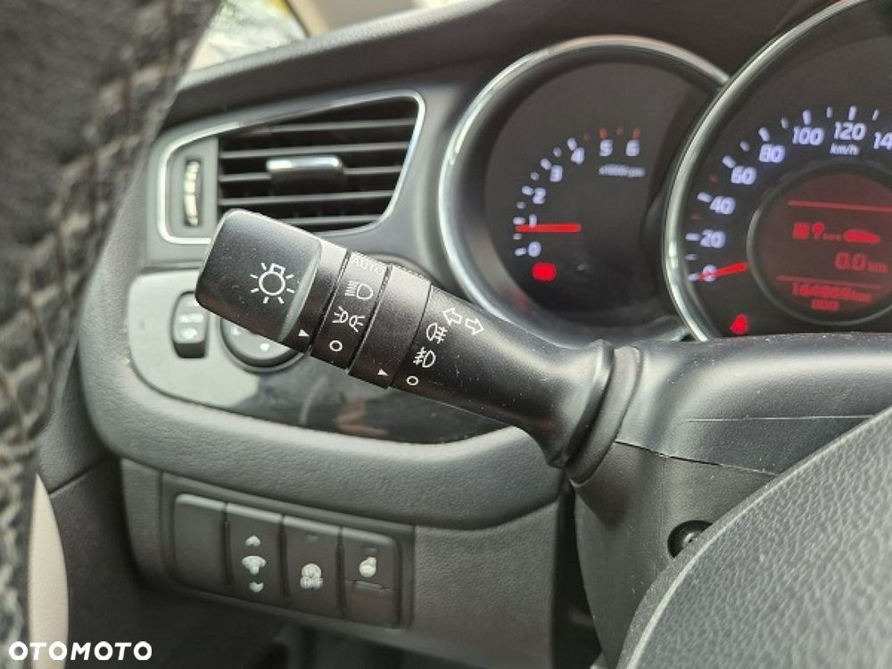 Kia Ceed - 34
