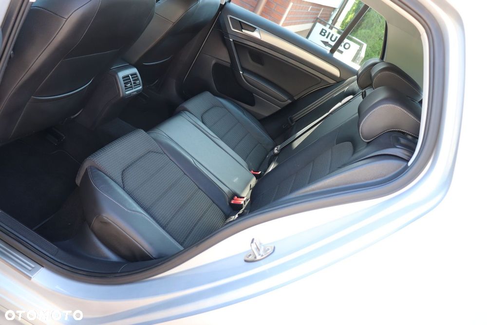Volkswagen Golf 1.4 TSI BMT Highline - 27