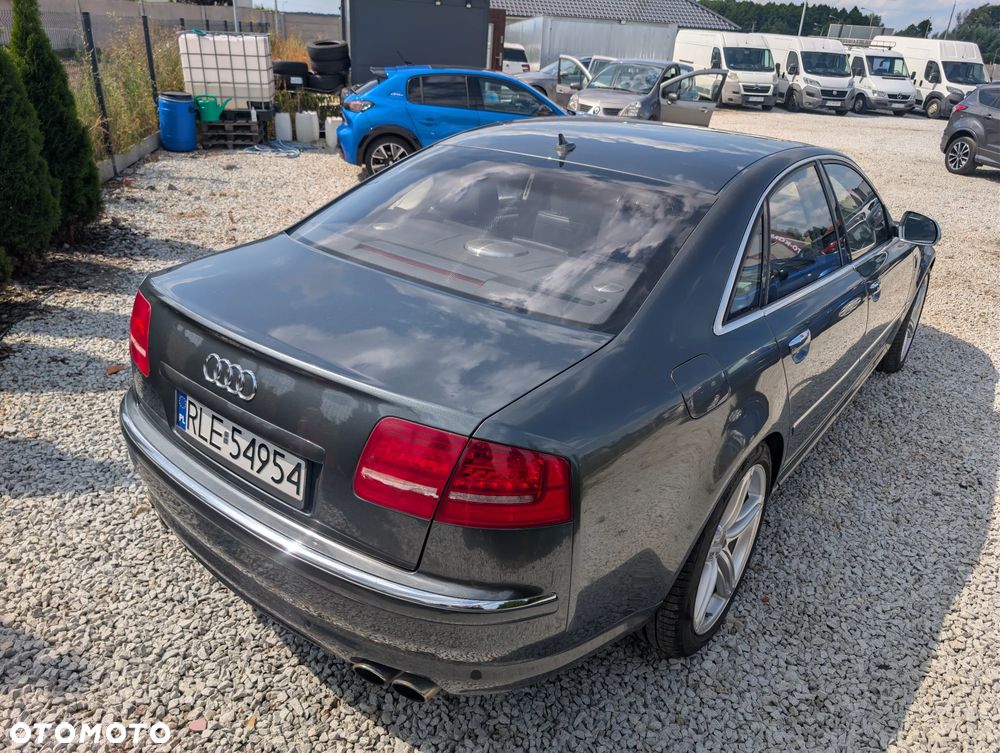 Audi S8 - 26