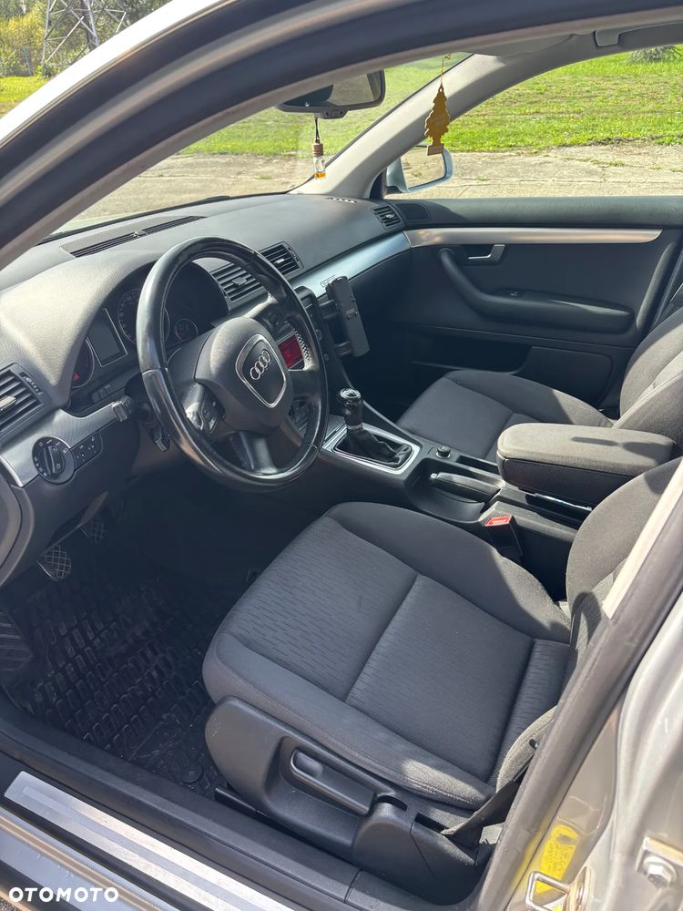 Audi A4 Avant 2.0 TDI DPF quattro - 6