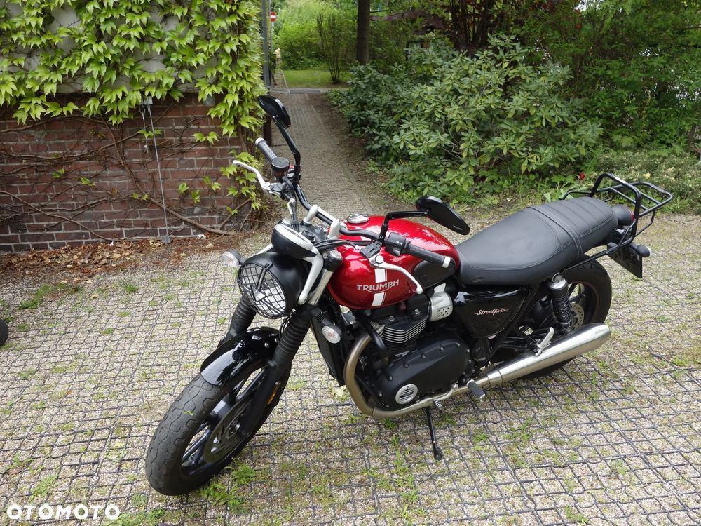 Triumph Street Twin - 2