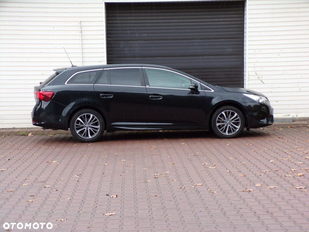 Toyota Avensis - 5