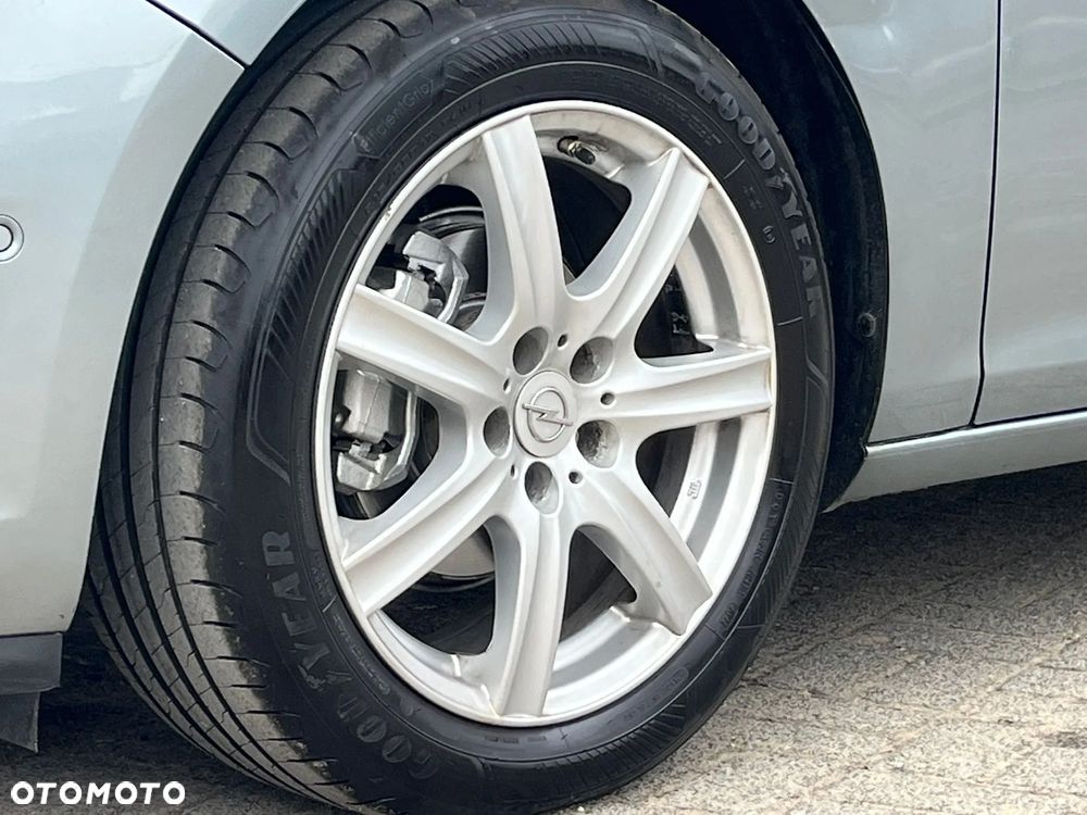 Opel Astra 1.4 Turbo Exklusiv - 19