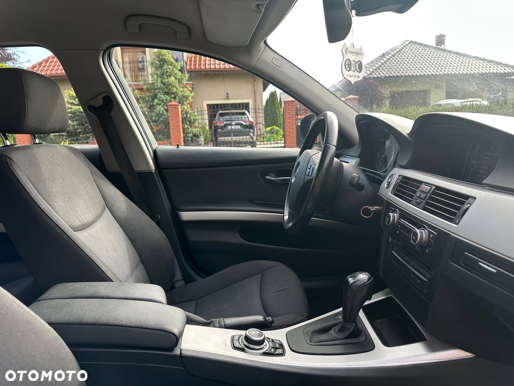 BMW Seria 3 - 16
