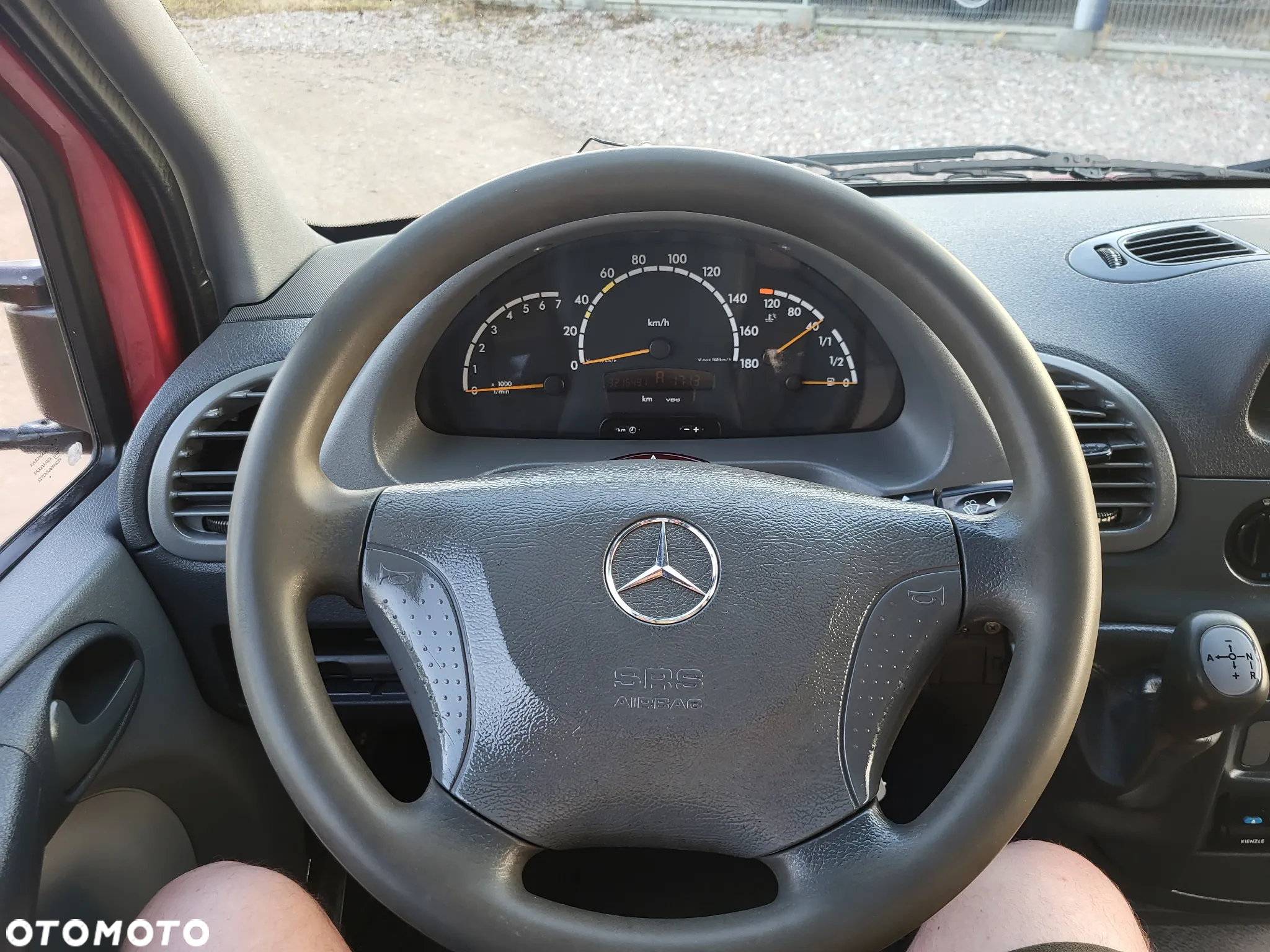 Mercedes-Benz Sprinter - 27