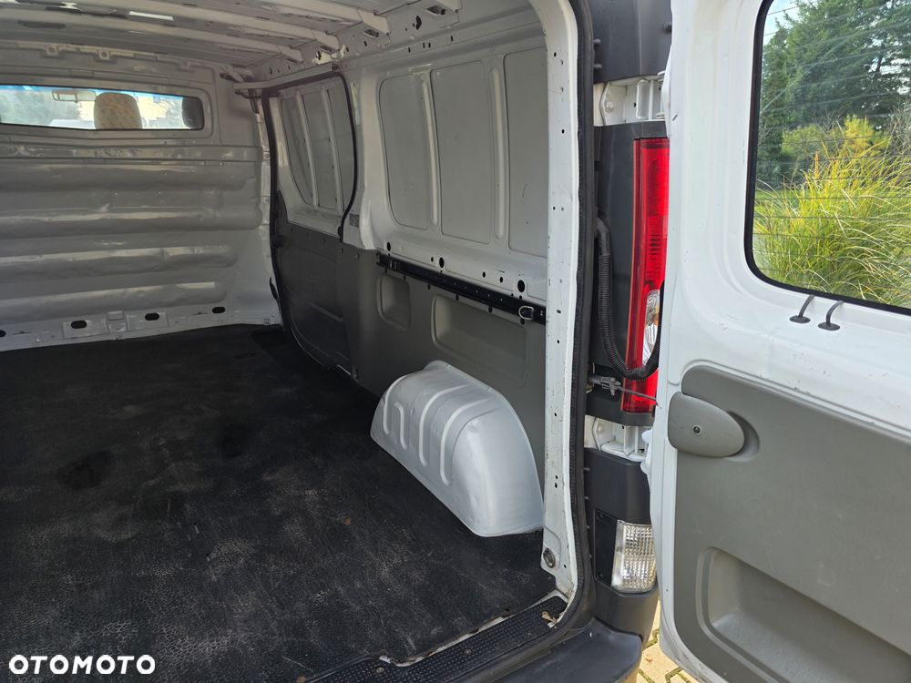 Opel Vivaro - 12