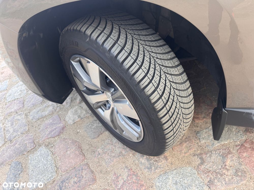 Peugeot 2008 e-HDi FAP 115 STOP & START Allure - 12