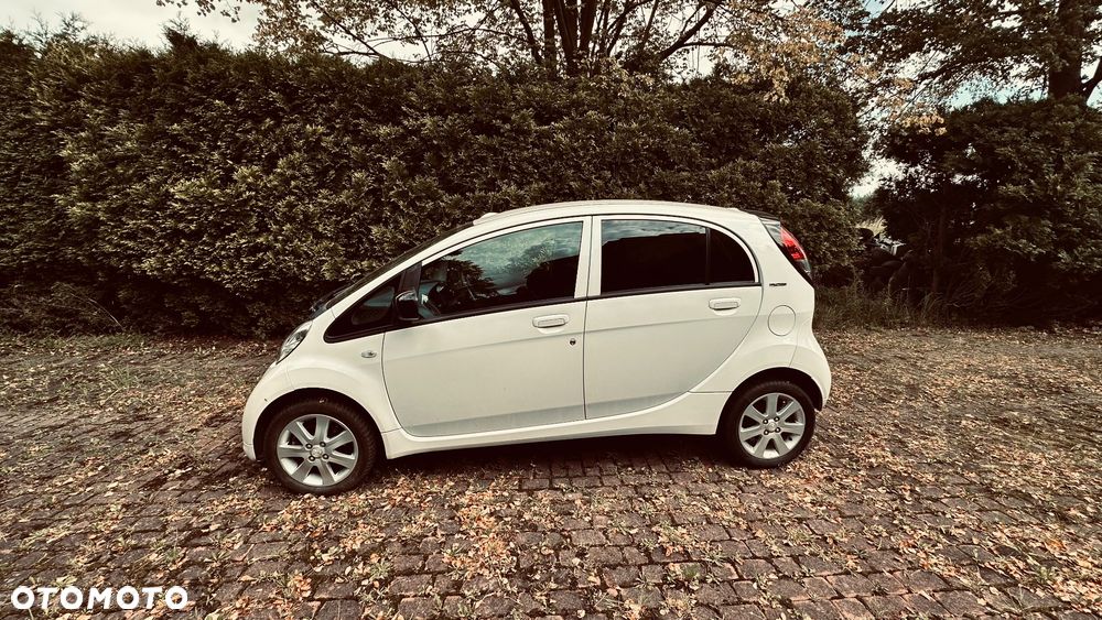Peugeot iOn Active - 11