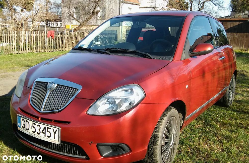 Lancia Ypsilon 1.4 8V Oro (4 os.) - 3