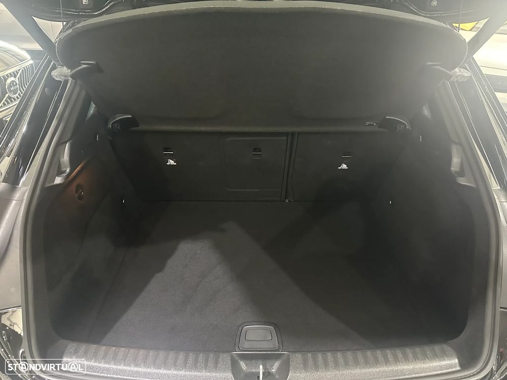 Mercedes-Benz GLA 180 d - 4