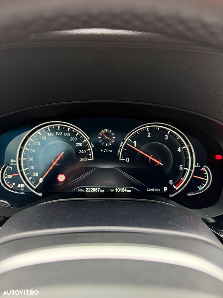 BMW Seria 5 520d xDrive AT - 13