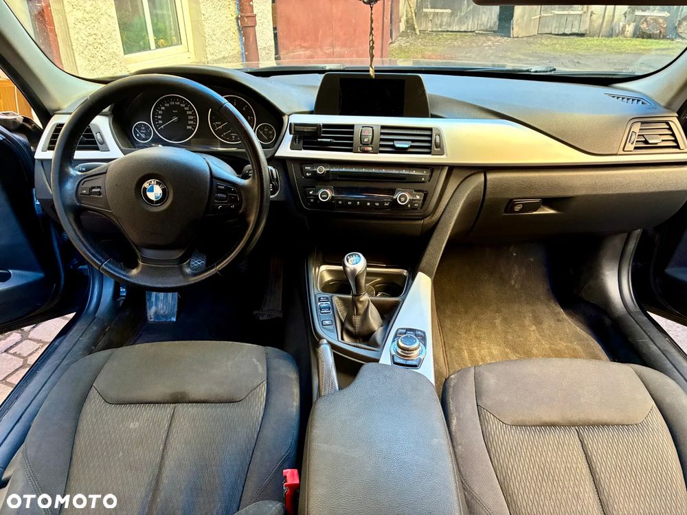 BMW Seria 3 318d Modern Line - 16