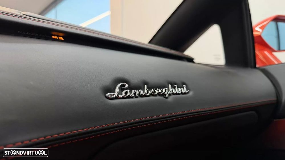 Lamborghini Aventador 6.5 V12 LP700-4 - 28