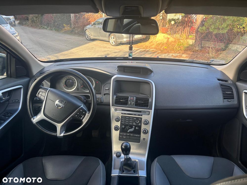 Volvo XC 60 D5 AWD - 10