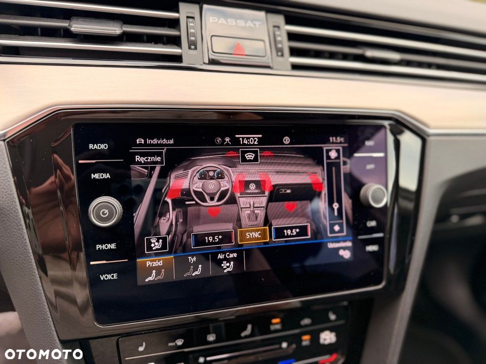 Volkswagen Passat - 25