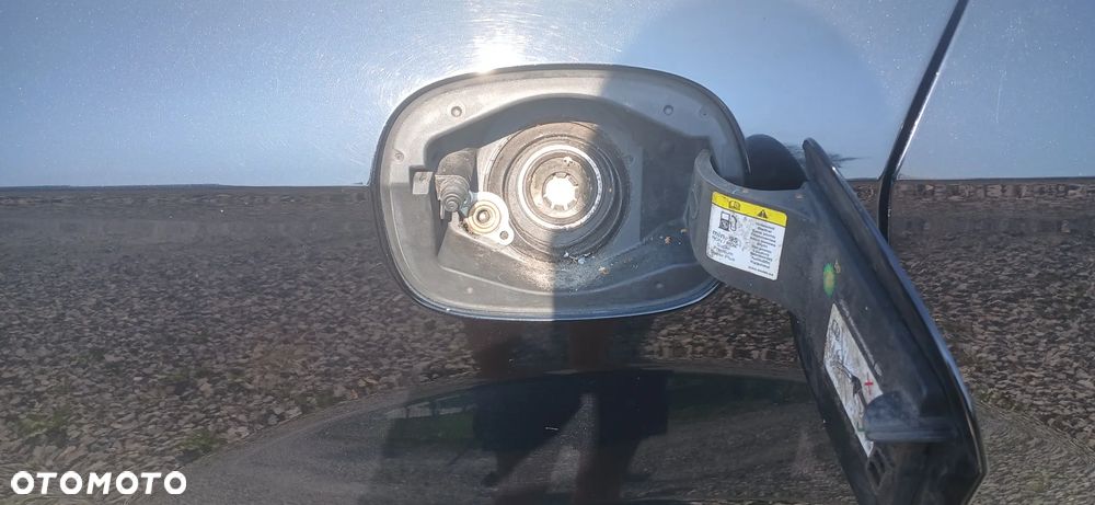 Ford Mondeo 1.8 Ambiente - 24