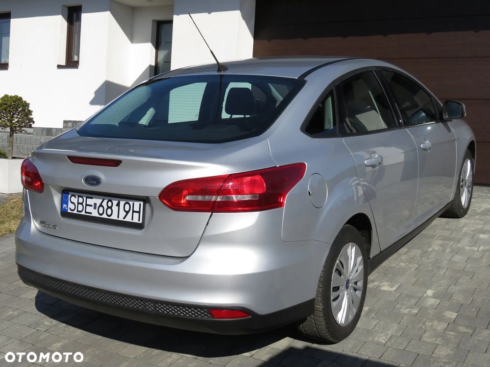 Ford Focus 1.6 Trend - 4