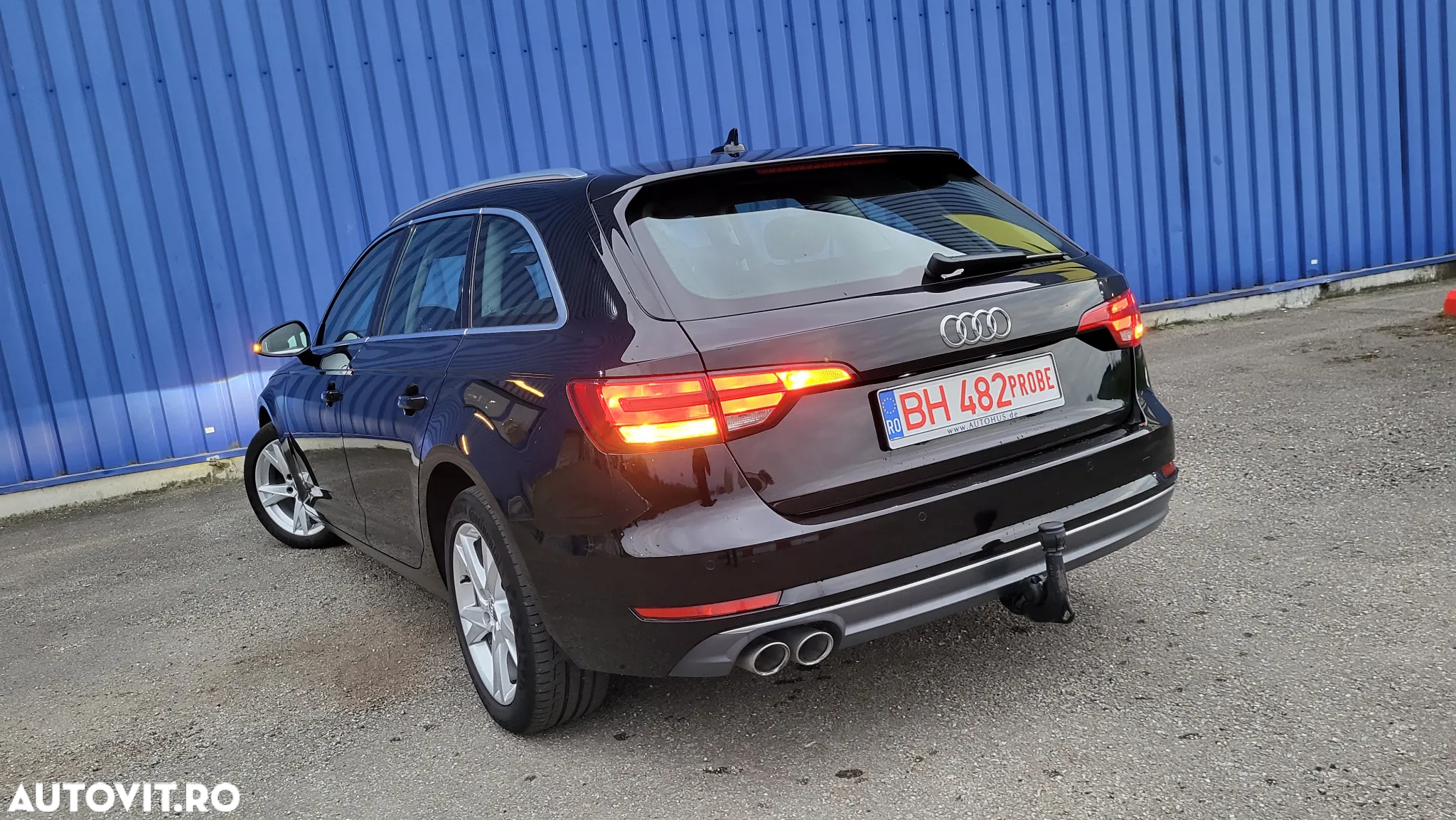 Audi A4 Avant 2.0 40 TDI S tronic S Line - 4