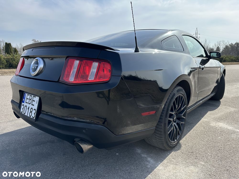 Ford Mustang - 6