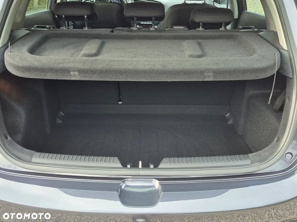 Kia Ceed 1.4 CVVT Dream Team Edition - 10