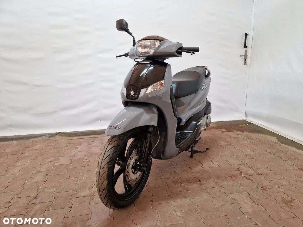 Peugeot Tweet - 2