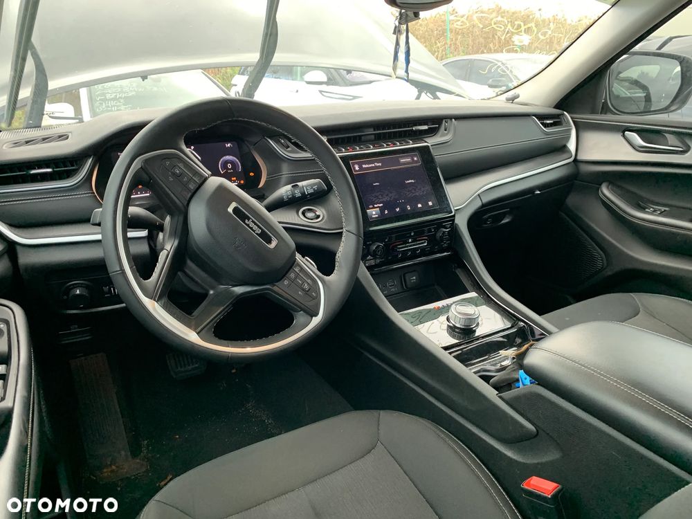 Jeep Grand Cherokee - 19