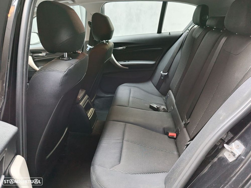 BMW 116 d EfficientDynamics — fotografia 19