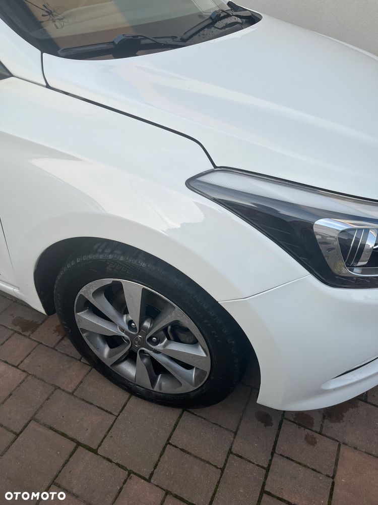 Hyundai i20 1.0 T-GDI - 8