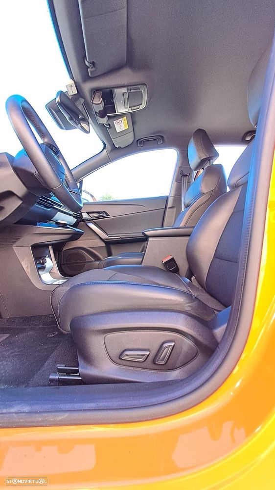 MG MG4 64 kWh Luxury - 28