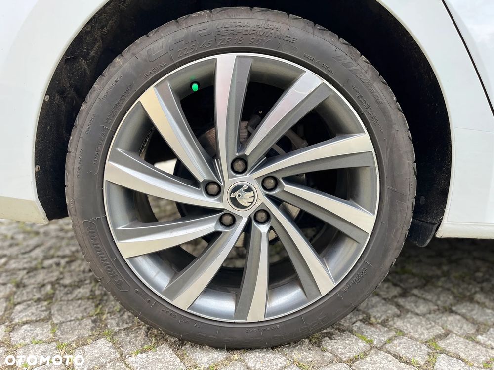 Skoda Octavia 1.5 TSI ACT Style - 8
