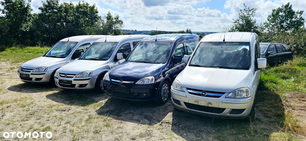 Opel Combo Tour Enjoy - 24