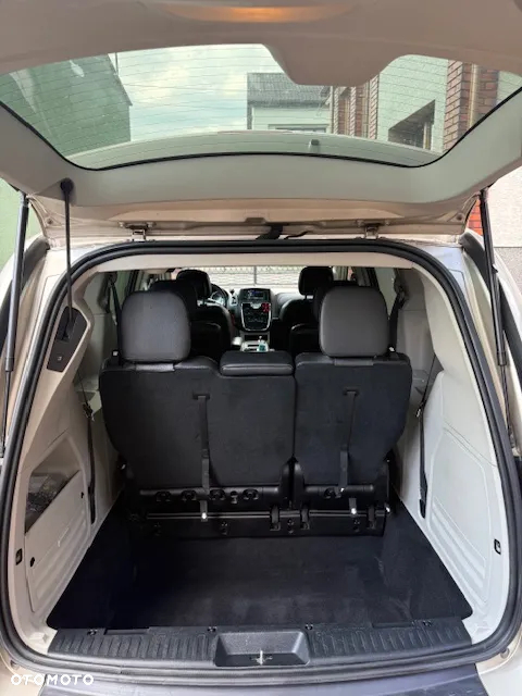 Chrysler Town & Country 3.6 Touring - 21