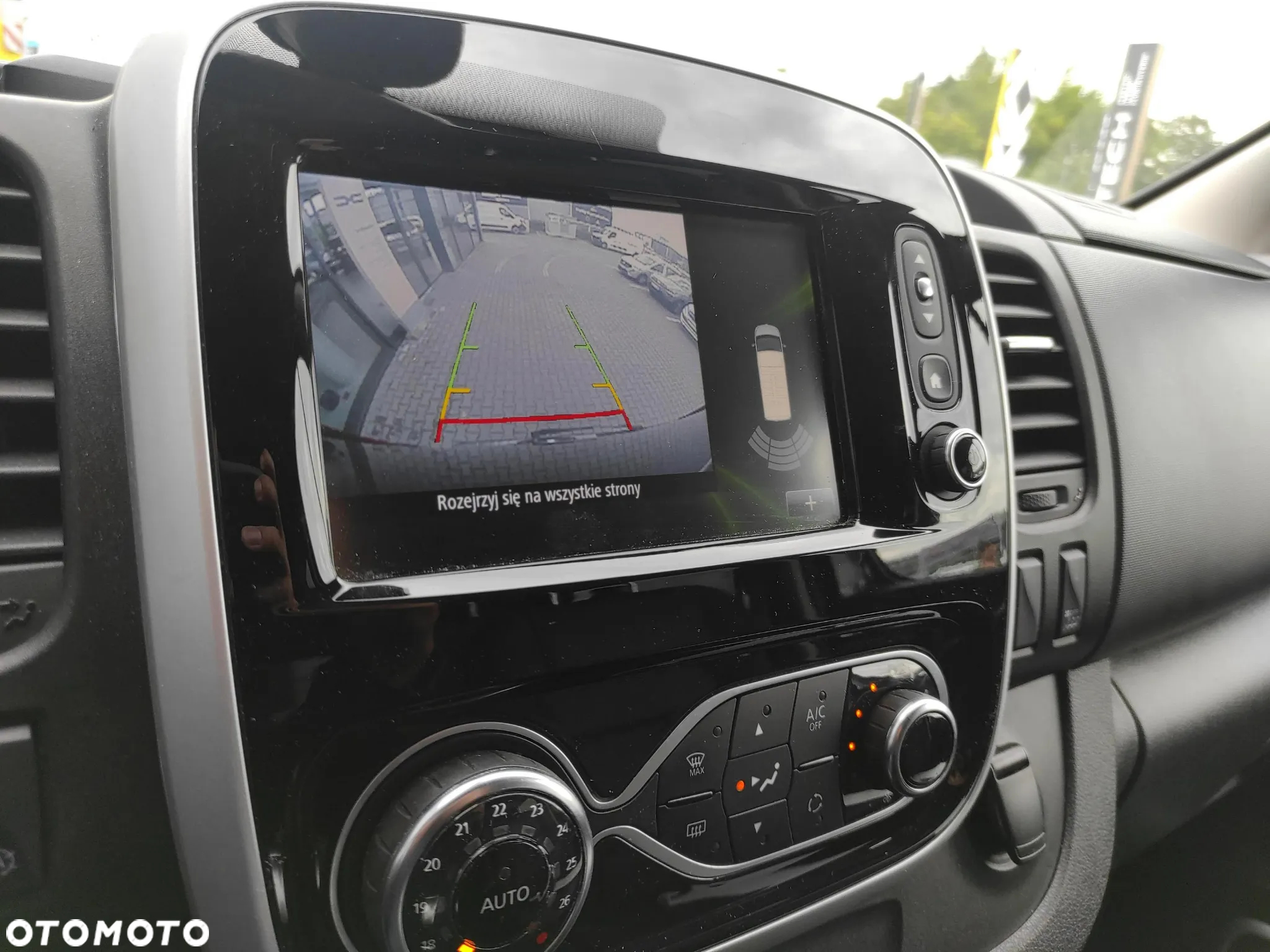 Renault Trafic Grand SpaceClass 2.0 dCi EDC - 25