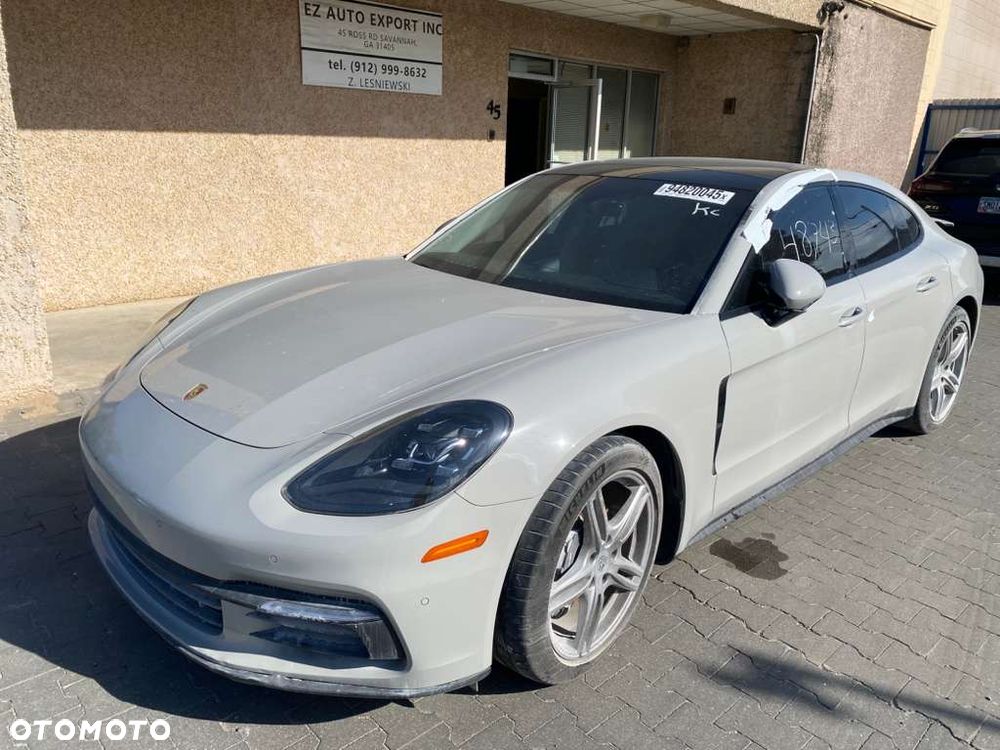 Porsche Panamera 4 Executive - 1