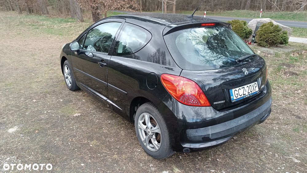 Peugeot 207 1.4 16V Presence - 4