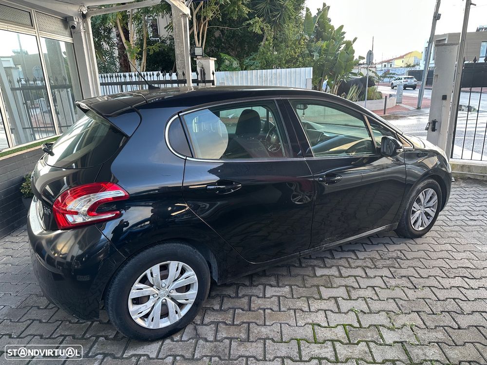 Peugeot 208 1.6 e-HDi Allure 95g - 5