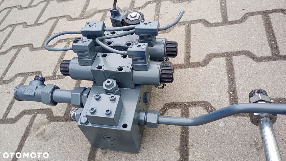 FV. ELEKTROZAWÓR ROZDZIELACZ HYDRAULICZNY LT-30H92,5 ZOELLER Medium XL - 3