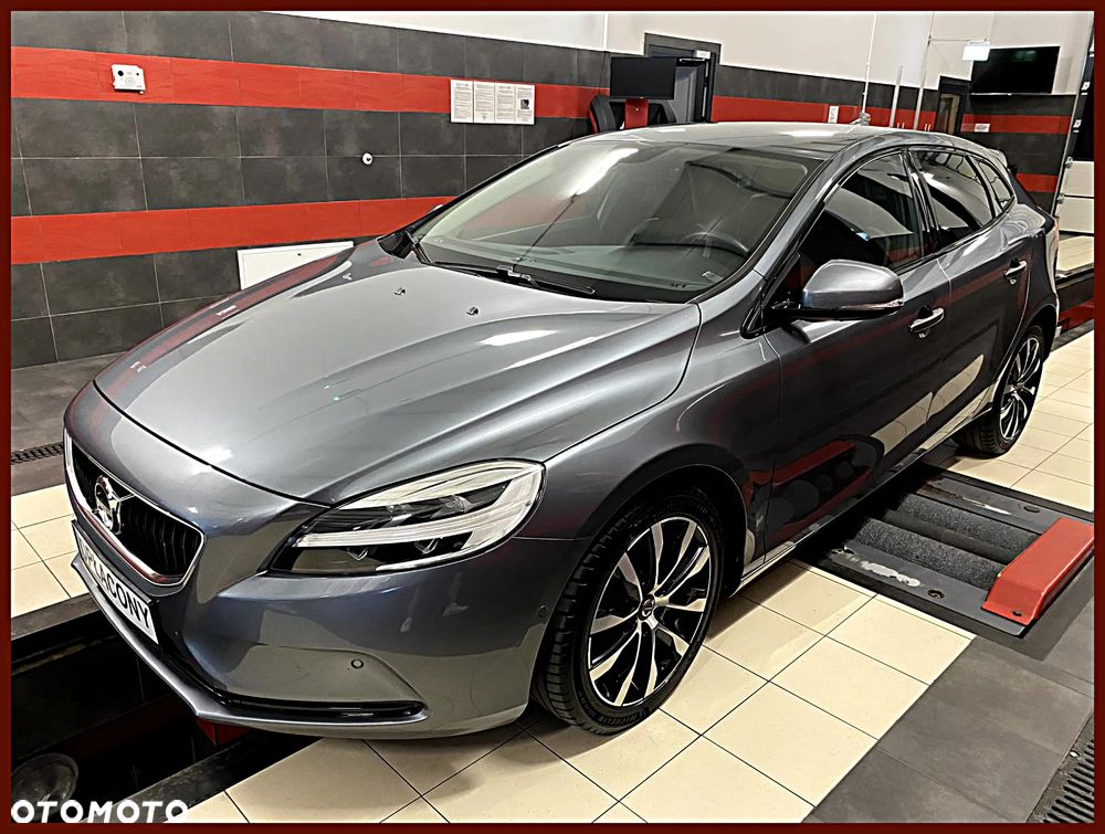 Volvo V40 D3 Drive-E Momentum - 1