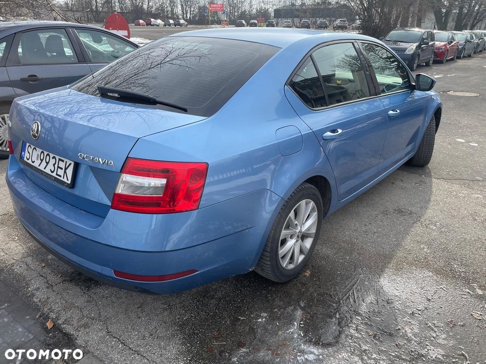 Skoda Octavia 1.6 TDI Style DSG - 4