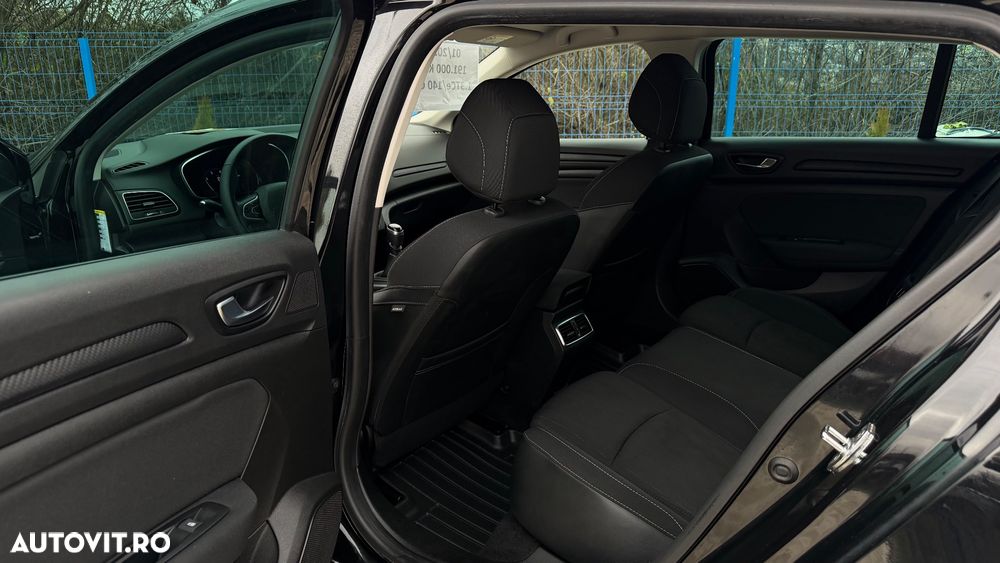Renault Megane Grandtour TCe 140 GPF LIMITED - 12