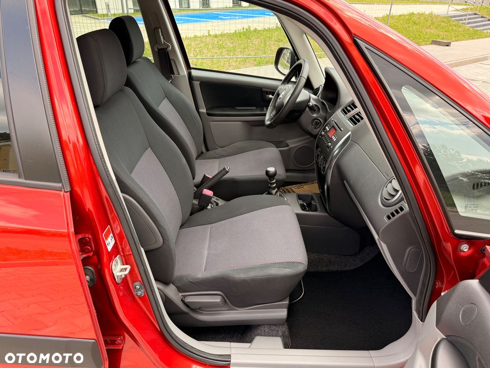 Suzuki SX4 1.9 DDiS 4WD GS / Premium - 23