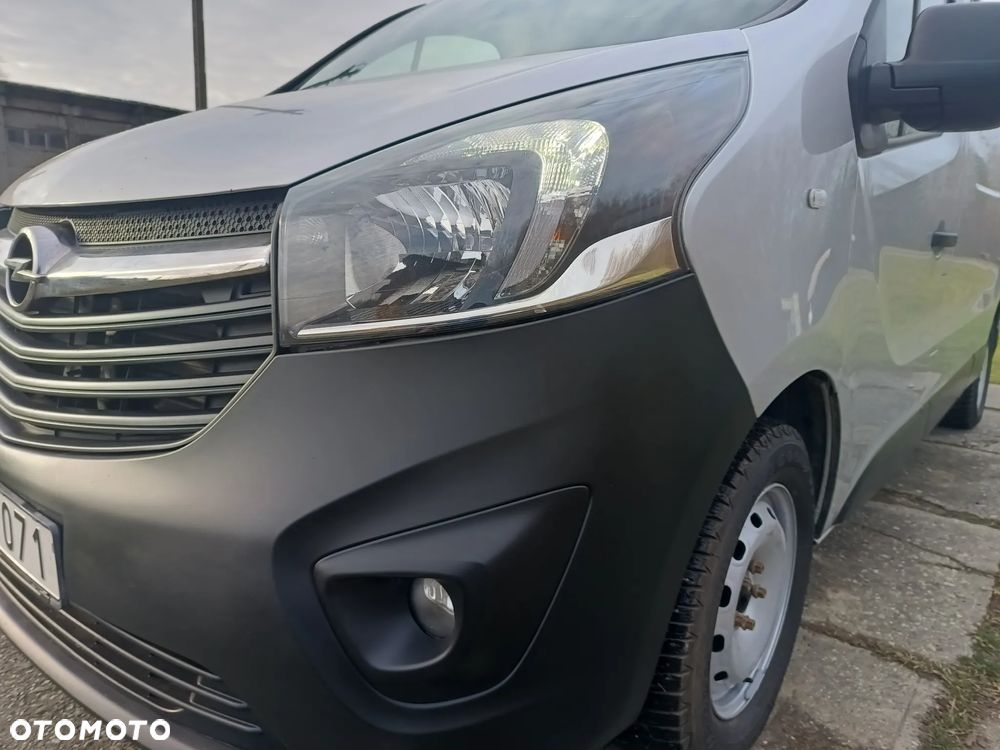 Opel Vivaro LONG L2H1 1.6 diesel 125kM 2018 rok SUPER STAN, ORGINALNY NISKI PRZEBIEG, NIE WYMAGA WKŁADU FINANSOWEGO!!! - 16