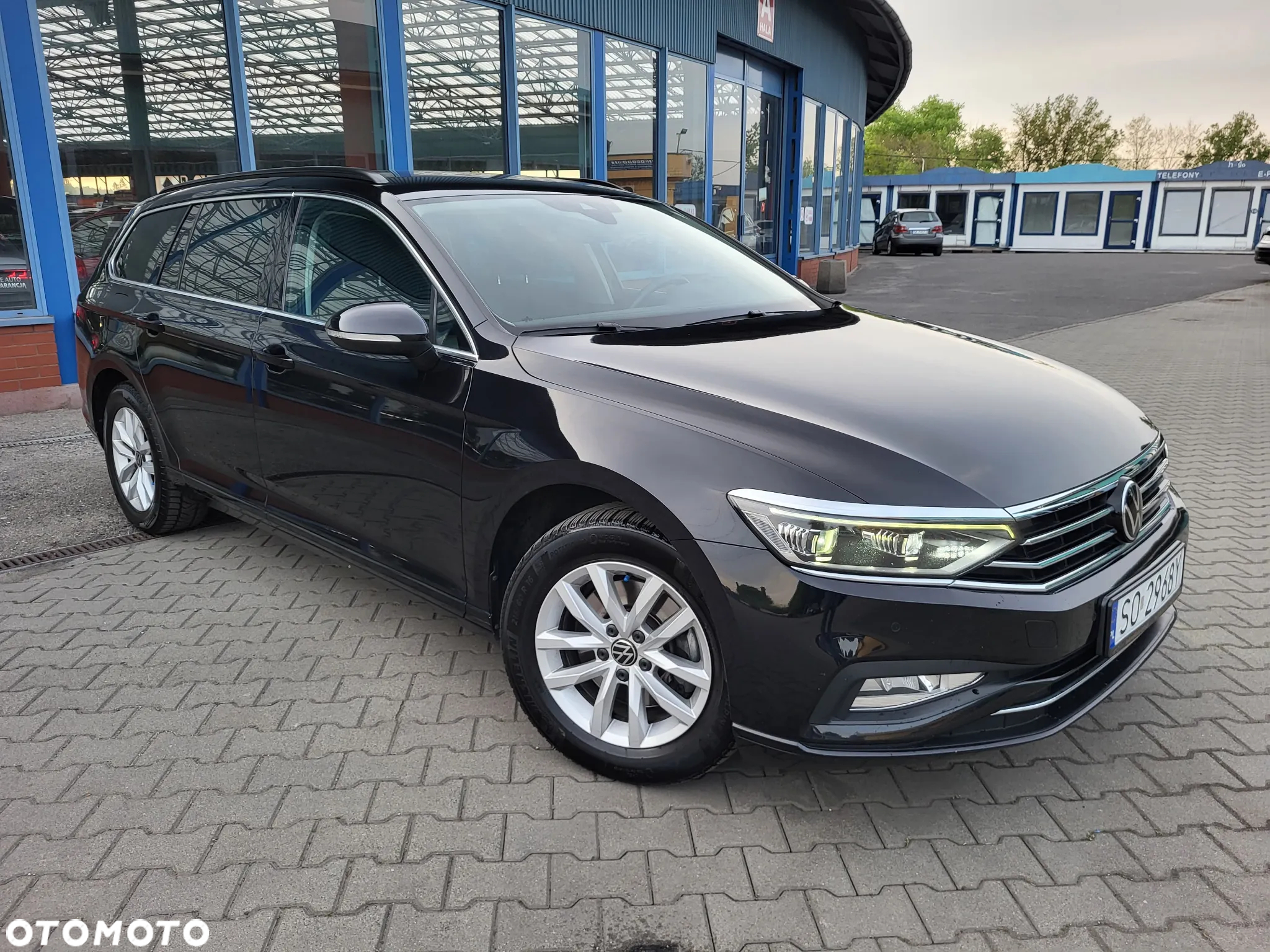 Volkswagen Passat - 4
