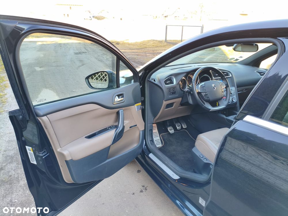 Citroën DS4 2.0 BlueHDi SoChic S&S - 11