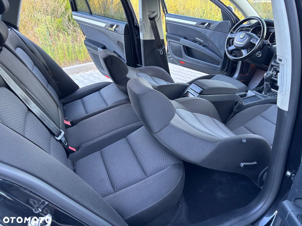 Skoda Superb 2.0 TDI Active - 19
