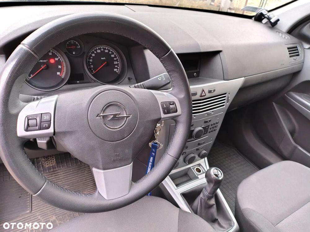 Opel Astra 1.4 - 8
